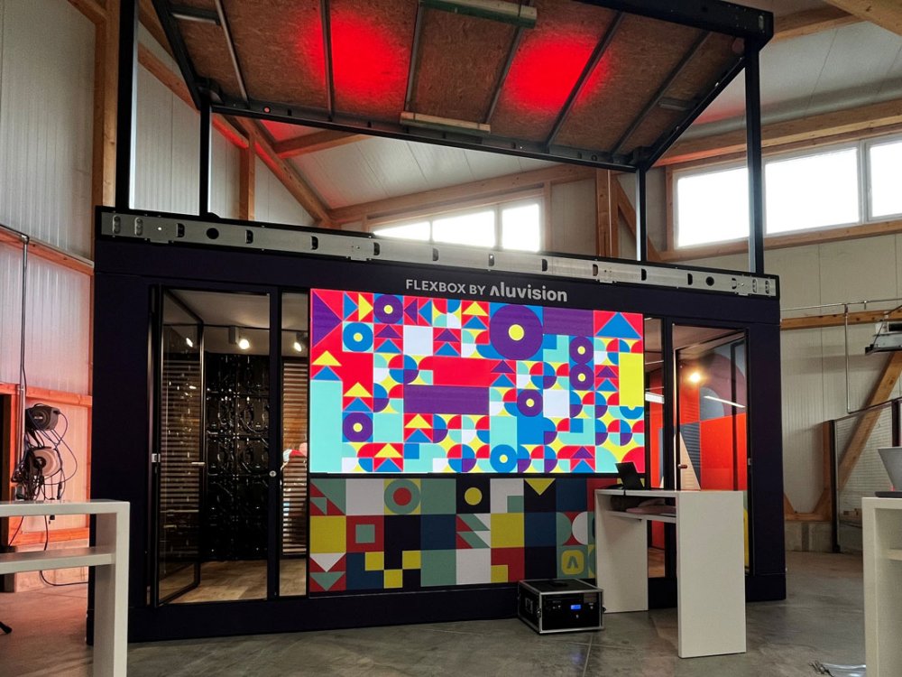 Infographic: Aluvision Flexbox in exhibition construction &ndash; modular spatial unit, stackable, weatherproof